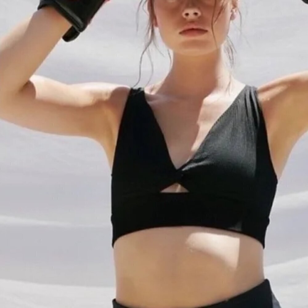 Nwot Free People Movement Shakti Seamless Knot Front Black Sports Bra